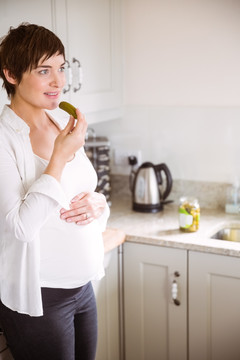 孕妇吃罐泡菜