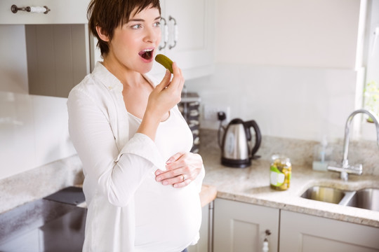 孕妇吃罐泡菜