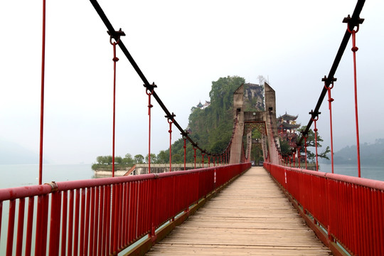 石宝寨 吊桥