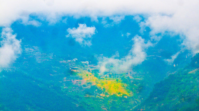 山村 光影