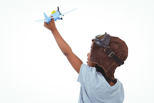 玩玩具飞机女孩