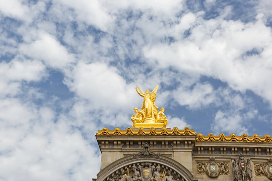 巴黎歌剧院屋顶雕塑