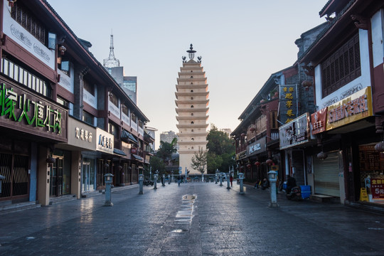 昆明东寺塔