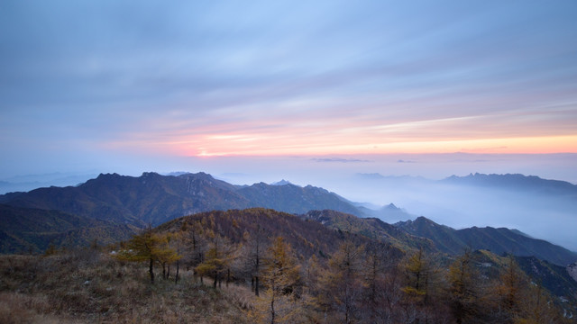 河北省承德雾灵山秋色晚霞