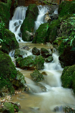 山涧流水