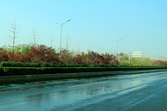 雨后街道