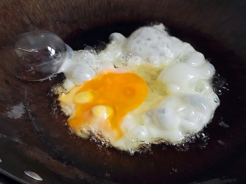 油煎鸡蛋 土鸡蛋饼 煎蛋
