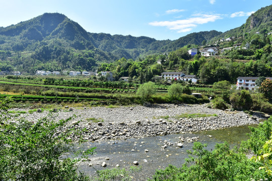 恩施市麂子渡景区田园风光