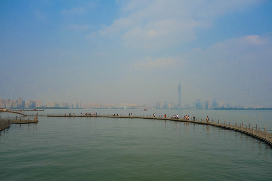金鸡湖