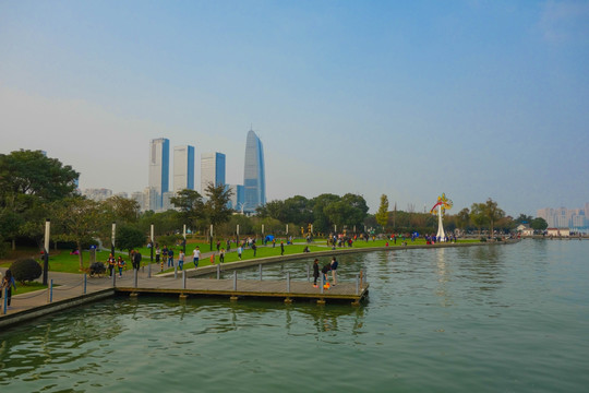 金鸡湖