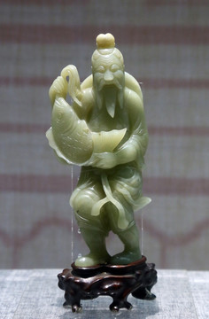 清代青玉渔翁像