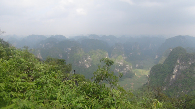 一层层山