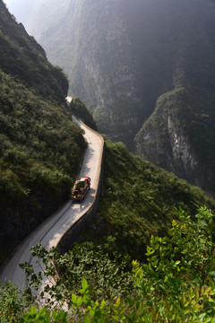 峡谷公路