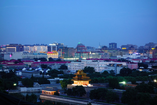 北京市中心楼群故宫角楼夜景