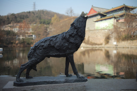 湛山寺放生池雕塑