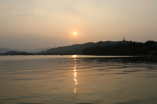 西湖夕阳