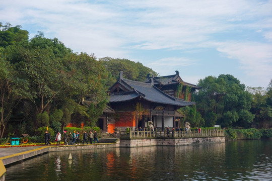 柯岩