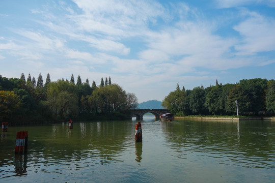 鉴湖