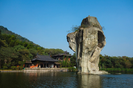 柯岩