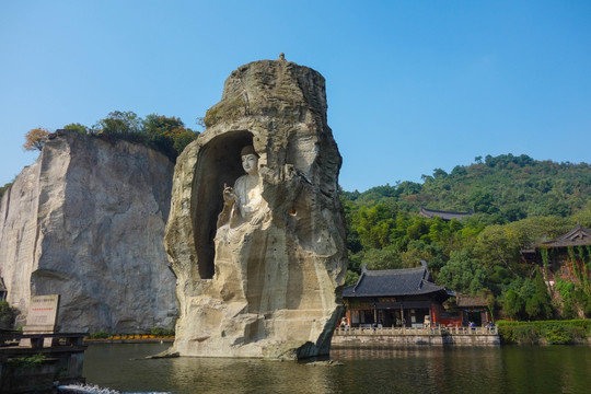 柯岩