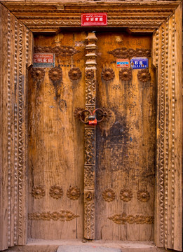 喀什老城区 老木门
