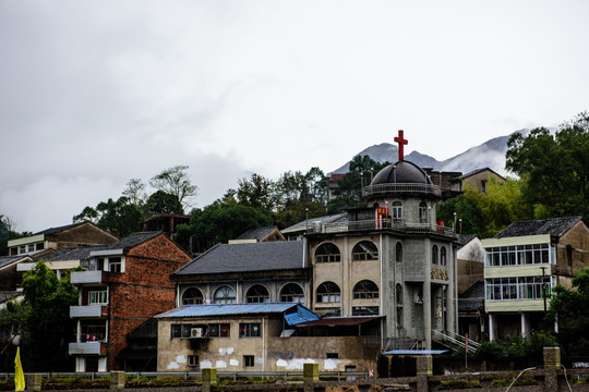 山村教堂