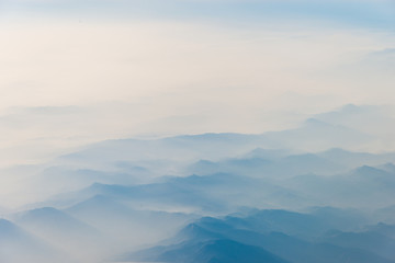 云端鸟瞰武夷山