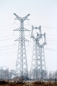 电塔 高压线 冬天 输电 能源