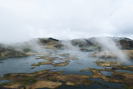 高山湖泊