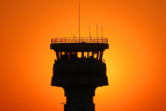 机场空管塔台 太阳 夕阳