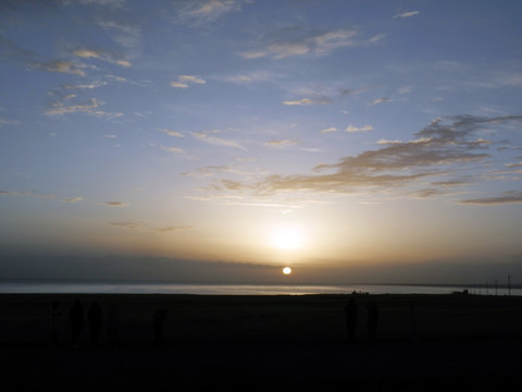 青海湖日出