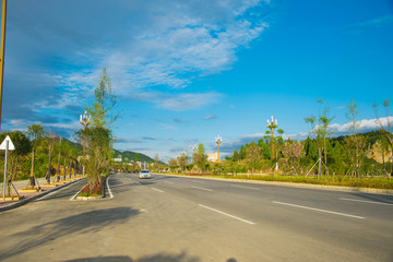 夏天的公路
