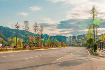 宽敞公路
