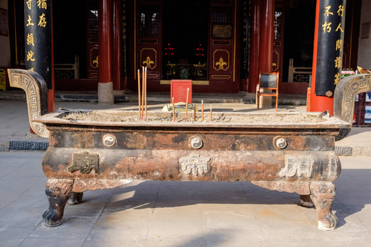 烧香拜佛