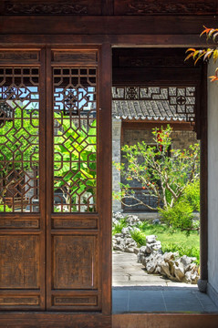 中式古代园林民居镂空雕花窗