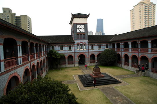 华东政法大学