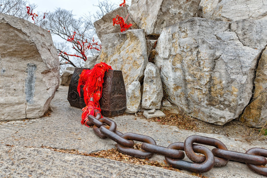 千佛山铁锁