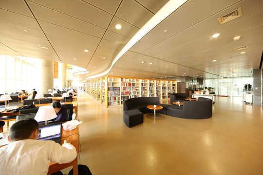 浦东图书馆阅读区