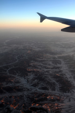 冬日雪后 山峦大地