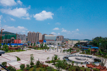 文化广场上空蓝天白云素材