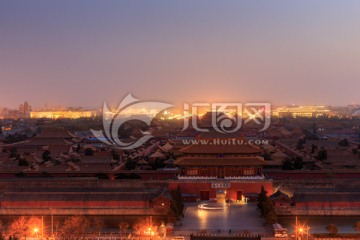 俯瞰北京故宫古建筑群夜景
