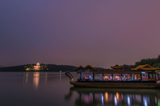 颐和园夜景