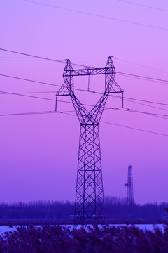 电塔 黄昏 日落 紫色调 铁塔