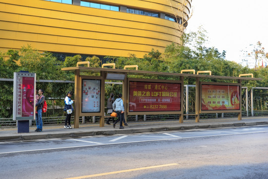 杭州城市交通巴士公交站科技馆站