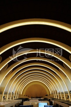 米兰国际家具展 拱形灯饰 上海