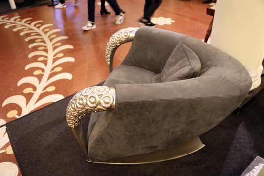 牛角装饰沙发凳
