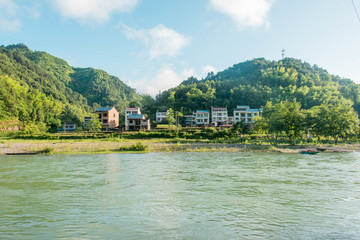 农村水岸人家