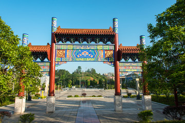 岑巩文化广场大门