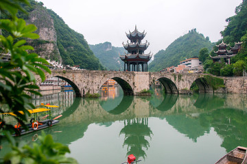历史文化名城镇远祝圣桥