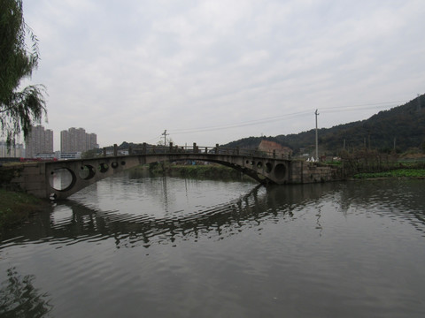 乡村小桥